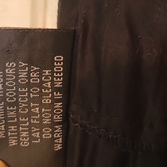 Elegant Black Skirt with Sequin Details - Picture 10 of 10